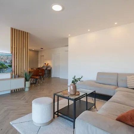 Hill Grubine - New - With Pool Villa *