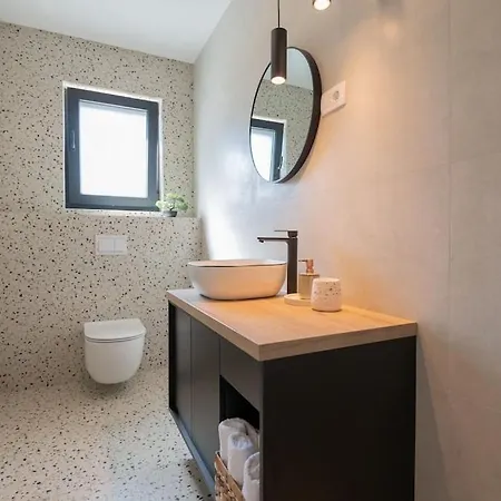 Hill Grubine - New - With Pool Villa *
